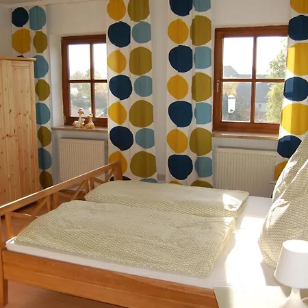 Апартаменты Gaestehaus Am Sonnenhang Erbendorf